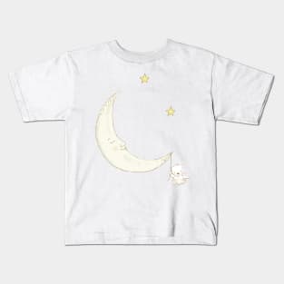 A bears trip to the moon Kids T-Shirt